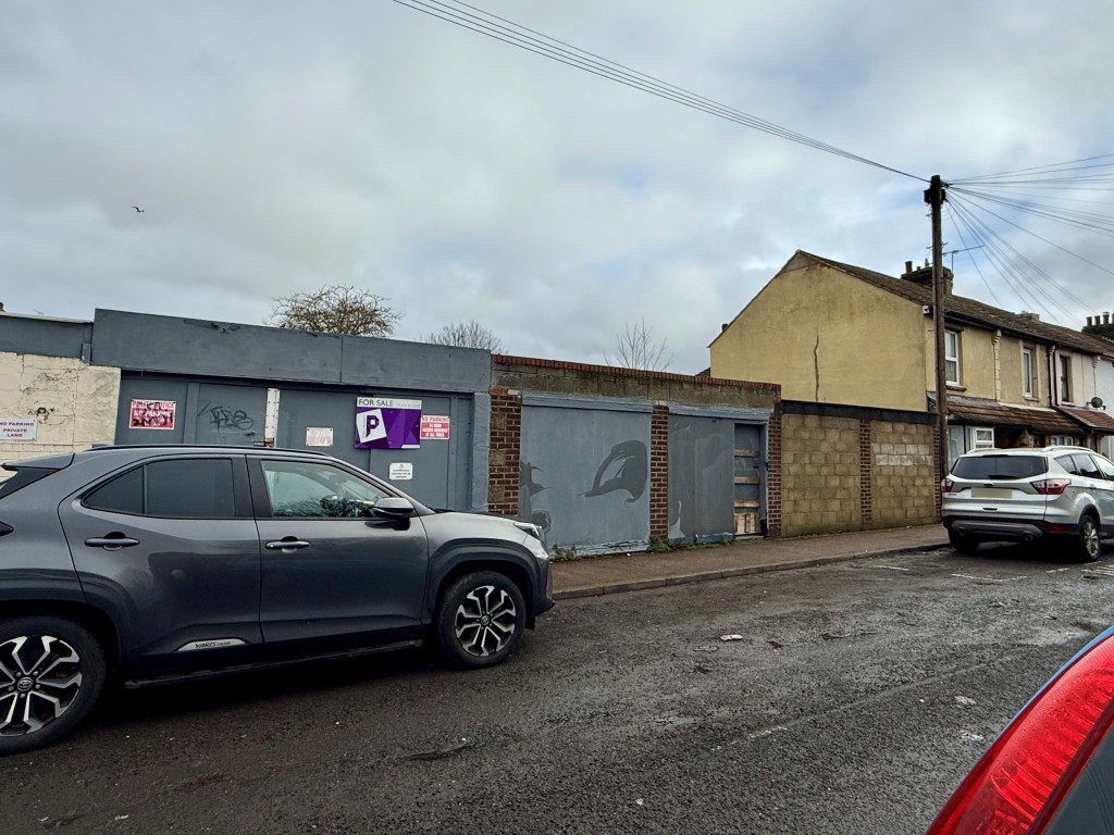 Lot: 68 - PLANNING FOR DETACHED HOUSE - View of site